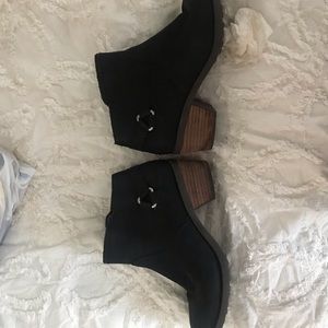 Teva boots 7.5